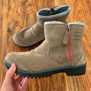 Sorel Women's Meadow Zip Oiled Suede Leather Grey Waterproof Bootie Short Boots